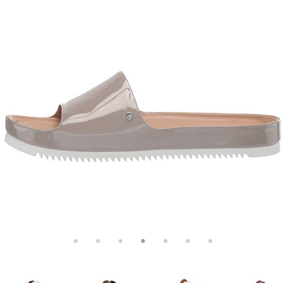 ✨New✨ UGG Jane Patent Sandal - Picture 3 of 9